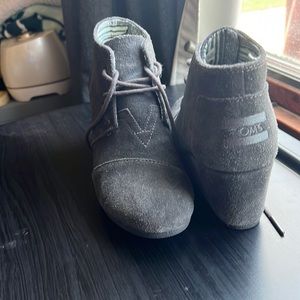 toms booties very cute great condition. size 7